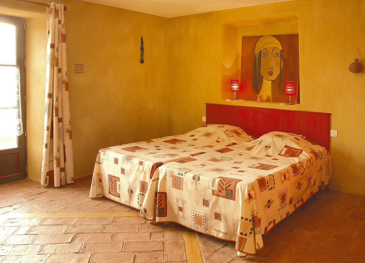 Hotel La Jameliniere Chailland Esterno foto